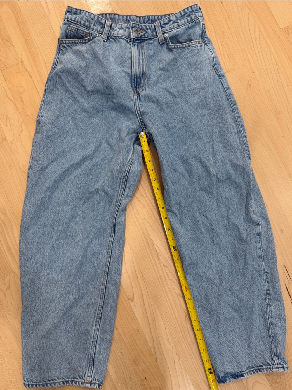 H&M Light Blue High-Rise Relaxed Jeans - Barrel Loose Fit Jeans